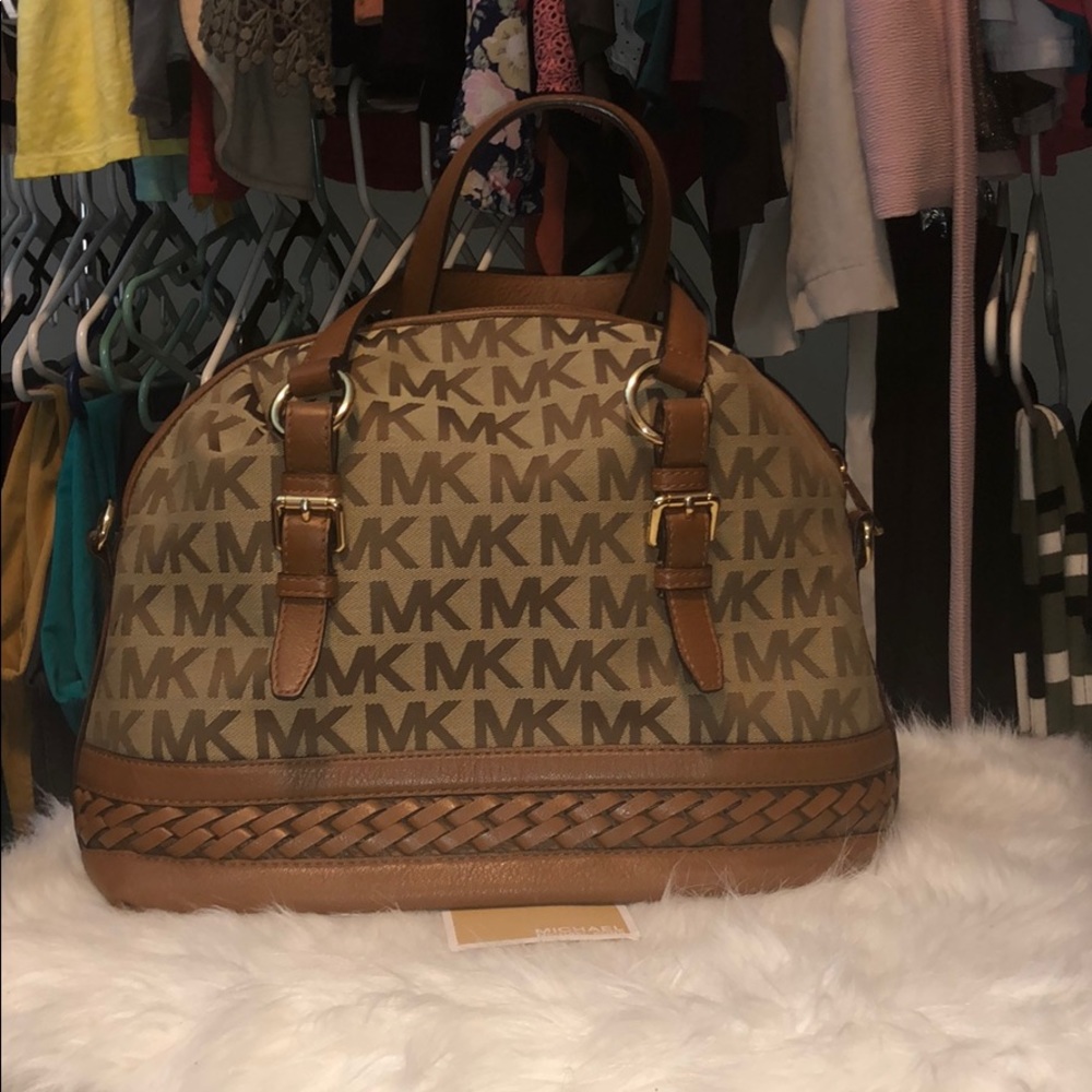 Michael Kors purse - Picture 1 of 3